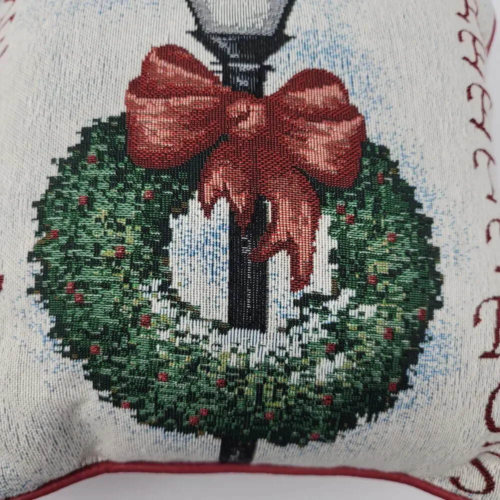 Christmas Needlepoint Tapestry Pillow Lamp Post Wreath Seasons Greetings